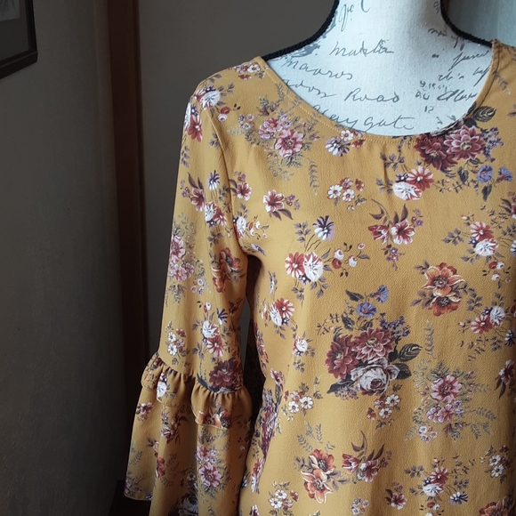 Floral Blouse Polyester spandex - Picture 5 of 8